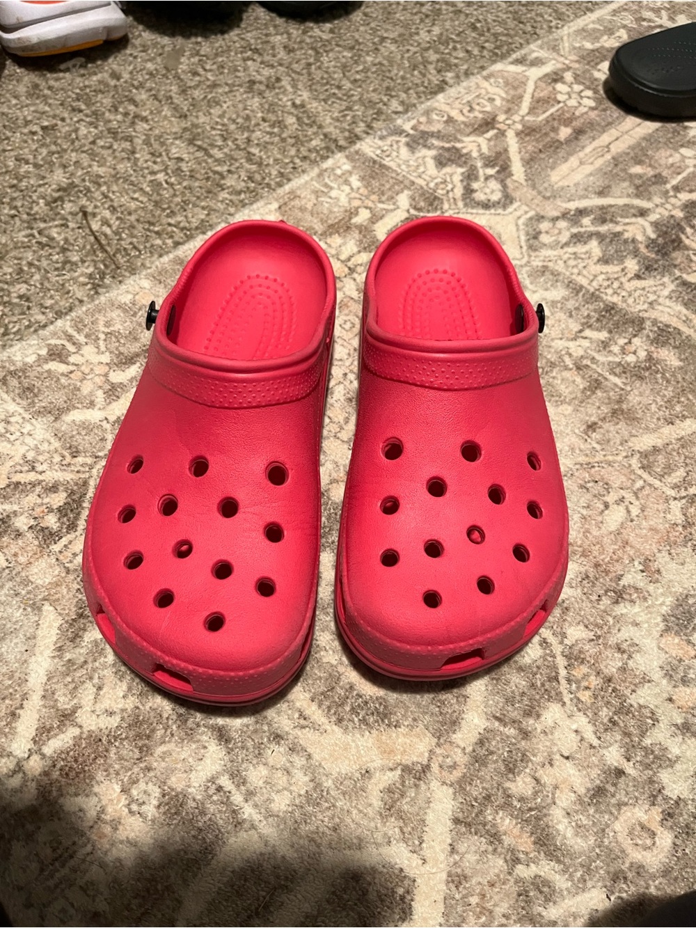 CROCS Women's Classic Vent Clogs in dark pink